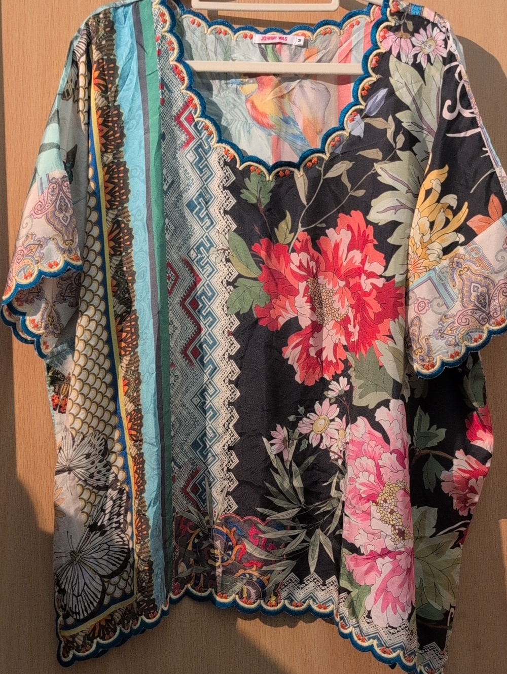 Johnny Was- Silk Multicolor Floral Scalloped-Edge Top